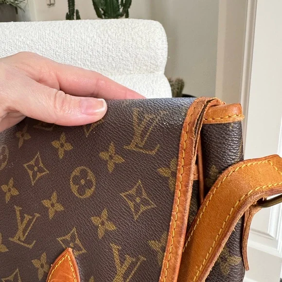 Louis Vuitton Gibeciere MM Monogram Crossbody Bag vintage - Picture 9 of 14